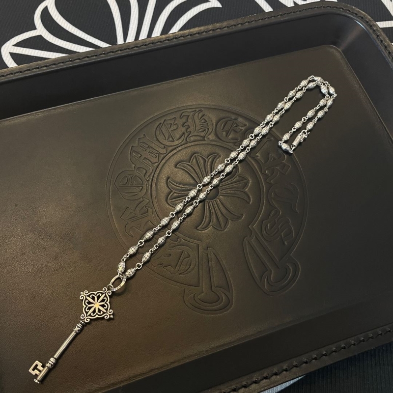 Ch**me He**ts necklaces